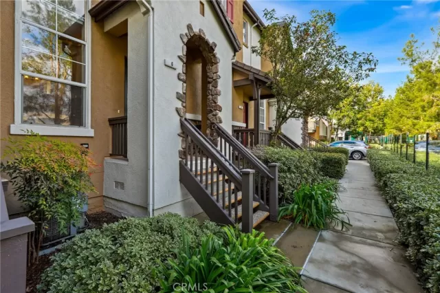 MLS: OC24013546 Condo For Sale