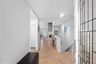 Photo #5: OC24014335 Listing