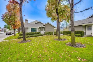 Photo #2: OC24014533 Listing