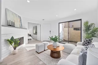 Photo #1: OC24014880 Listing