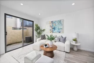 Photo #3: OC24014880 Listing