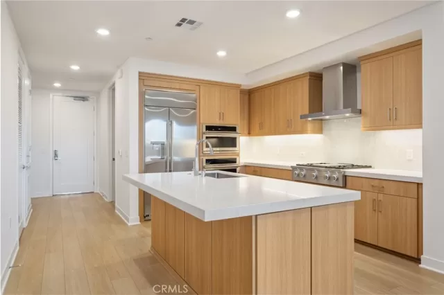 MLS: OC24014887 Condo For Sale