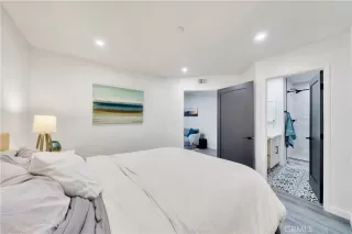 Photo #3: OC24014947 Listing