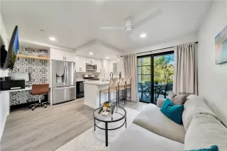 Photo #4: OC24014947 Listing