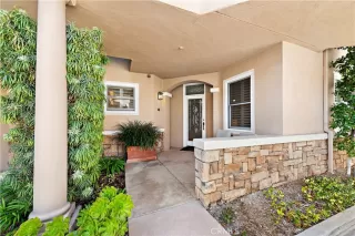 Photo #2: OC24014995 Listing