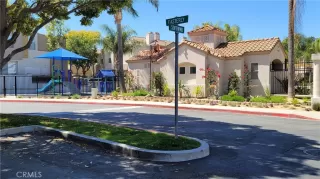 Photo #2: OC24015157 Listing 