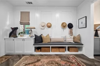 Photo #6: OC24015824 Listing