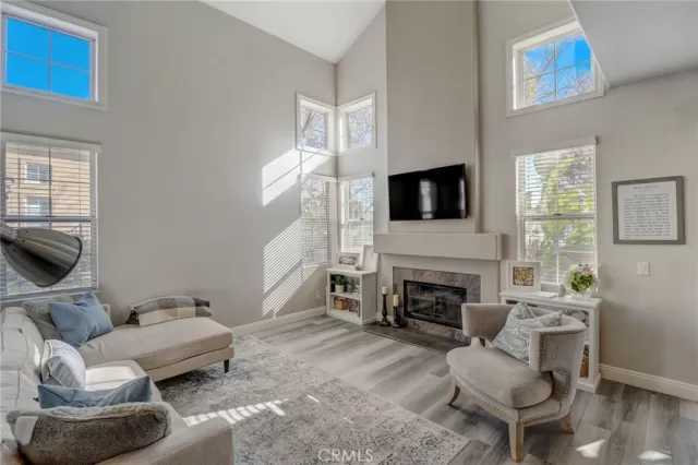 MLS: OC24016396 Condo For Sale