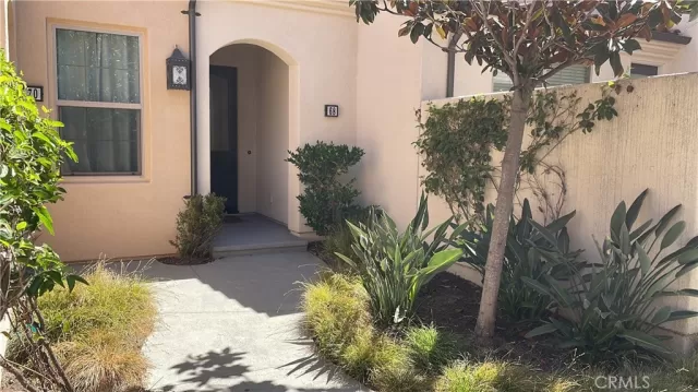 MLS: OC24016822 Condo For Sale