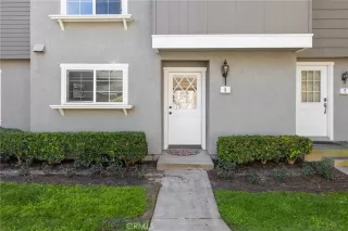 Photo #3: OC24016936 Listing