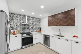 Photo #2: OC24016981 Listing 