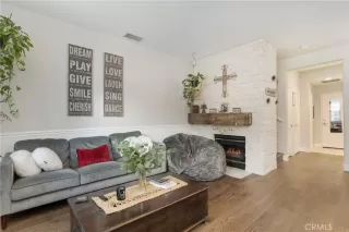 Photo #5: OC24017228 Listing 