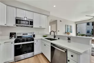 Photo #6: OC24017349 Listing 