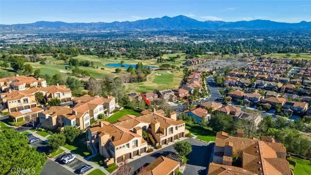 MLS: OC24017353 Condo For Sale