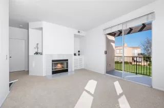 Photo #4: OC24017353 Listing 