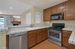 Photo #3: OC24017643 Listing 