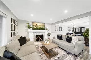 Photo #5: OC24018297 Listing 