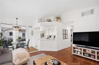 Photo #3: OC24018467 Listing 