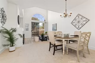 Photo #4: OC24018730 Listing 