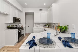 Photo #5: OC24018730 Listing 