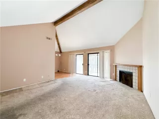 Photo #6: OC24019366 Listing 