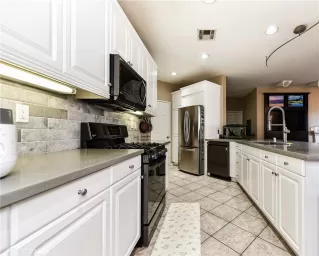 Photo #5: OC24019479 Listing 