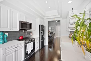 Photo #4: OC24021851 Listing 