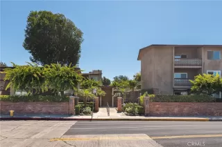 Photo #3: OC24021928 Listing