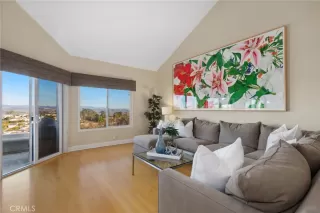 Photo #6: OC24021962 Listing 