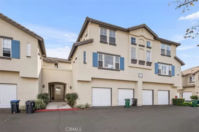 MLS: OC24022350 Condo For Sale