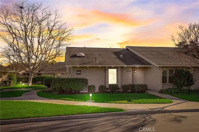 MLS: OC24022388 Condo For Sale