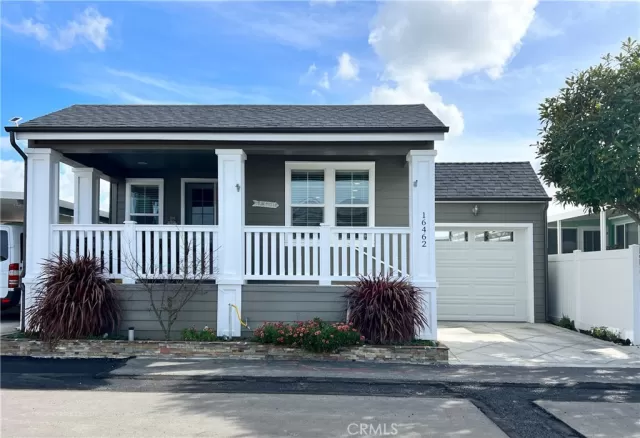 MLS: OC24022435 Condo For Sale