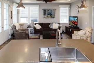 Photo #4: OC24022435 Listing 