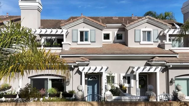 MLS: OC24023413 Condo For Sale