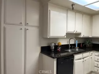 Photo #6: OC24023638 Listing 