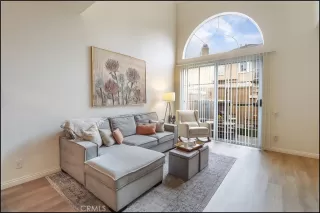 Photo #3: OC24023929 Listing 