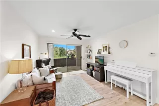 Photo #3: OC24024008 Listing