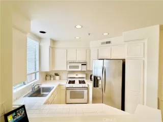 Photo #5: OC24025164 Listing 