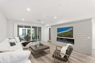 Photo #6: OC24025206 Listing 