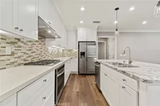 Photo #4: OC24025255 Listing