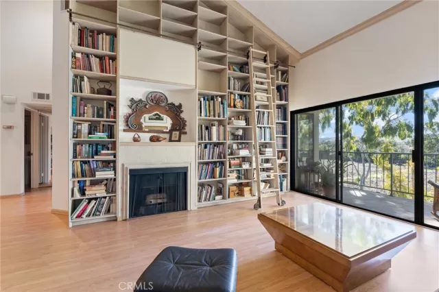 MLS: OC24025957 Condo For Sale