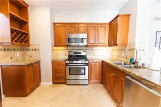 Photo #4: OC24026144 Listing 