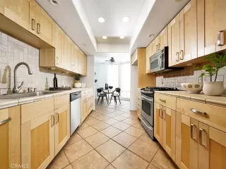 Photo #6: OC24026420 Listing