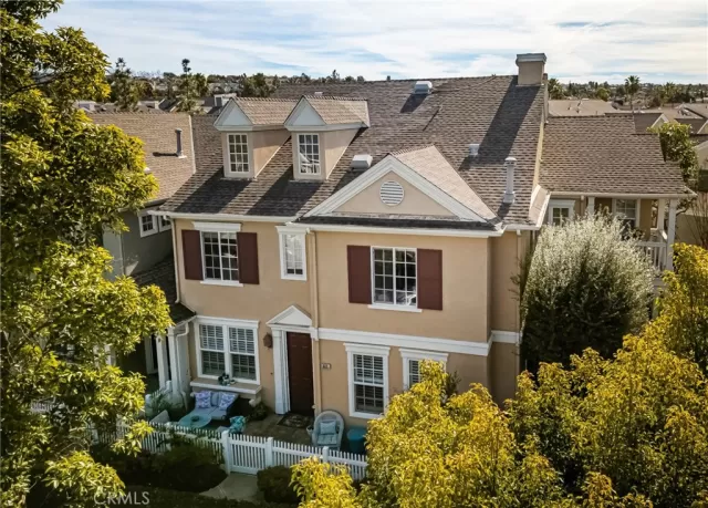 MLS: OC24026426 Condo For Sale