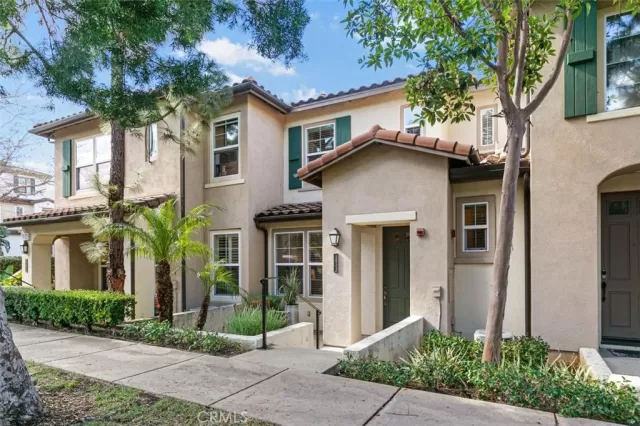 MLS: OC24026570 Condo For Sale