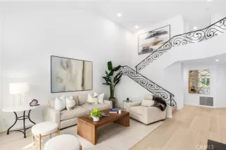 Photo #6: OC24026998 Listing 