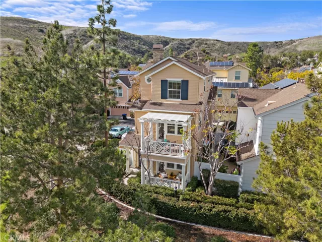 MLS: OC24027281 Condo For Sale