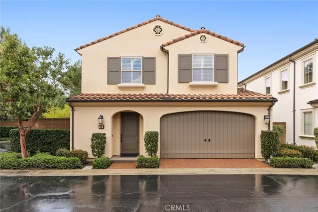 MLS: OC24027615 Condo For Sale