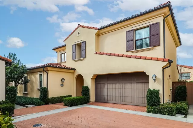 MLS: OC24027685 Condo For Sale