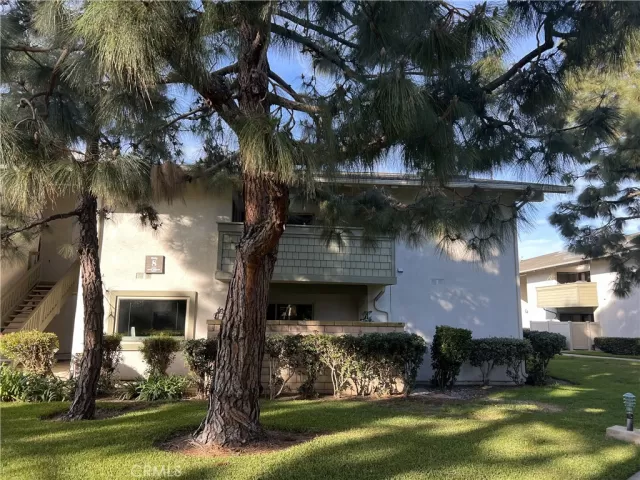 MLS: OC24028095 Condo For Sale